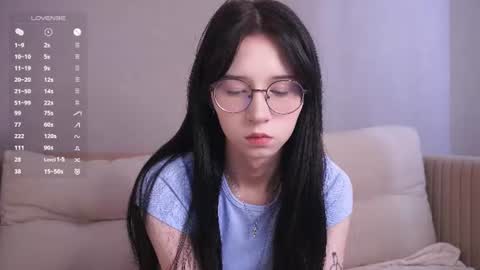 Snapshot of belle_phine chatting on 07.19.26 Bea online show from 07.19.26
