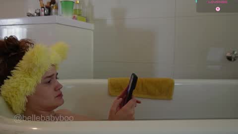 Snapshot of bellebabyboo chatting on 03.12.26 BELLE online show from 03.12.26