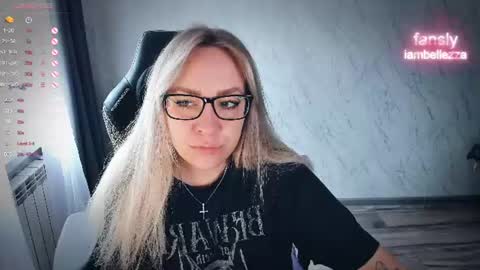 Snapshot of bellezza_ chatting on 06.16.26 Your Annabelle Wolf online show from 06.16.26