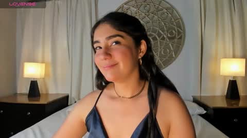 Snapshot of bellinda_21 chatting on 03.04.25 Belinda online show from 03.04.25