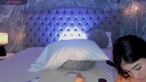 Snapshot of bellinda_21 chatting on 10.02.25 Belinda online show from 10.02.25