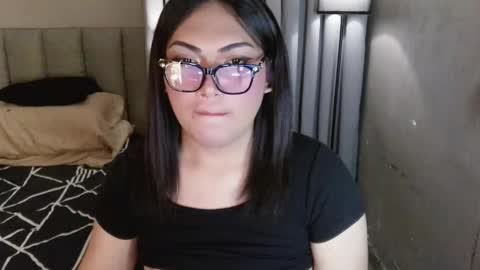 Snapshot of belphoebe_ chatting on 05.23.26 Nica online show from 05.23.26