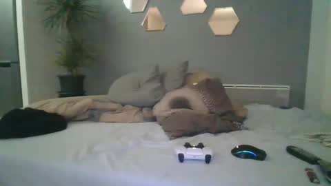 Snapshot of benbare13 chatting on 02.22.25 benbare13 online show from 02.22.25