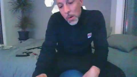 Snapshot of benbare13 chatting on 02.22.25 benbare13 online show from 02.22.25