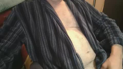 Snapshot of bendrinkin chatting on 05.19.26 bendrinkin online show from 05.19.26