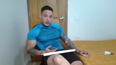 Snapshot of benjamin_isaac chatting on 02.03.25 benjamin_isaac online show from 02.03.25