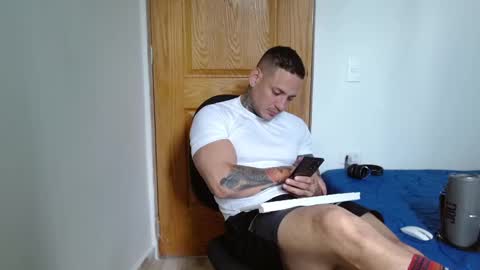 Snapshot of benjamin_isaac chatting on 02.24.25 benjamin_isaac online show from 02.24.25