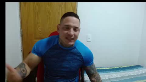 Snapshot of benjamin_isaac chatting on 11.15.25 benjamin_isaac online show from 11.15.25