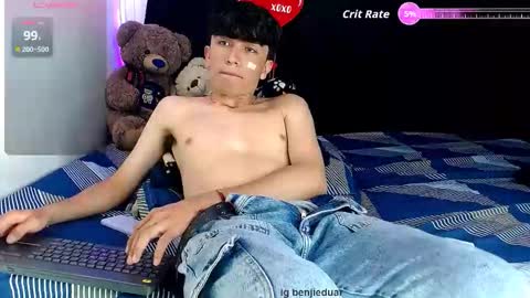 Snapshot of benji_hoter chatting on 03.05.26 Benji Hoter online show from 03.05.26