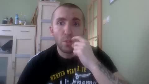 Snapshot of benko800 chatting on 03.09.25 PM4PASSWORD online show from 03.09.25