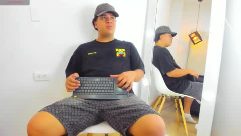 Snapshot of bennett_alejoo chatting on 09.10.25 bennett_alejoo online show from 09.10.25