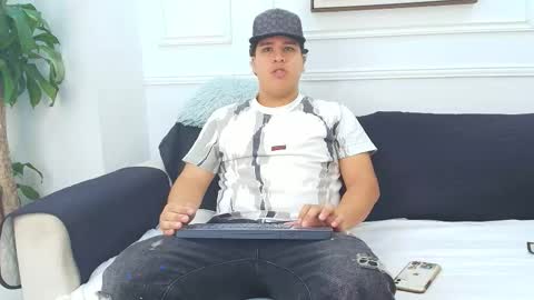 Snapshot of bennett_alejoo chatting on 10.11.25 bennett_alejoo online show from 10.11.25