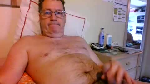 Snapshot of bennybutterfly007 chatting on 04.21.26 bennybutterfly007 online show from 04.21.26