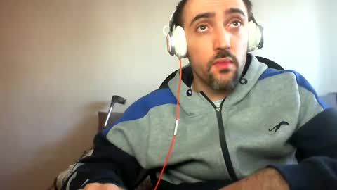 Snapshot of bentish chatting on 12.03.24 bentish online show from 12.03.24