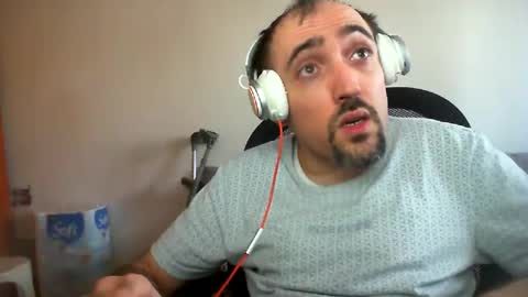 Snapshot of bentish chatting on 12.06.24 bentish online show from 12.06.24