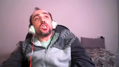 Snapshot of bentish chatting on 12.07.24 bentish online show from 12.07.24