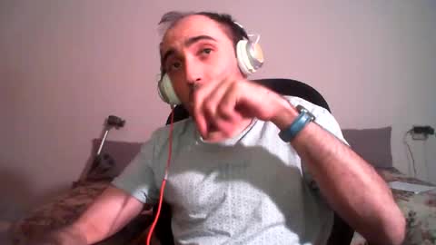 Snapshot of bentish chatting on 12.17.24 bentish online show from 12.17.24