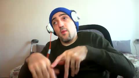 Snapshot of bentish chatting on 12.20.24 bentish online show from 12.20.24