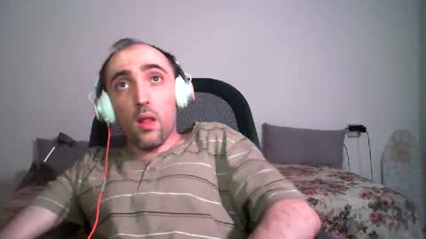 Snapshot of bentish chatting on 12.21.24 bentish online show from 12.21.24