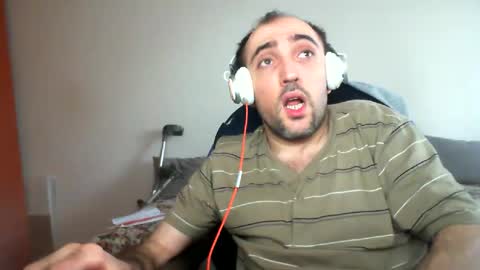 Snapshot of bentish chatting on 12.24.24 bentish online show from 12.24.24