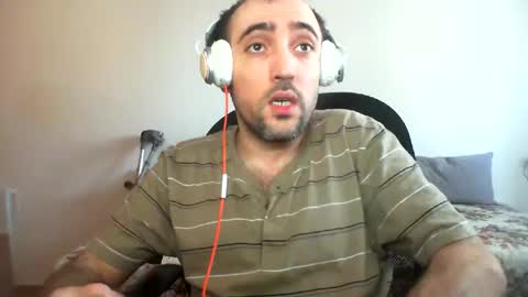 Snapshot of bentish chatting on 12.25.24 bentish online show from 12.25.24