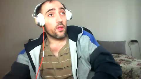 Snapshot of bentish chatting on 12.27.24 bentish online show from 12.27.24