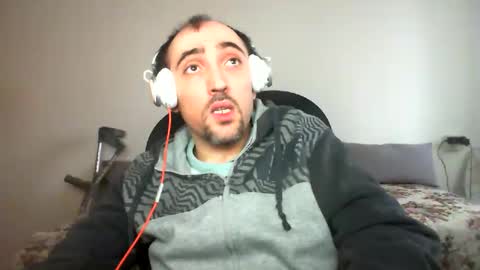 Snapshot of bentish chatting on 12.28.24 bentish online show from 12.28.24