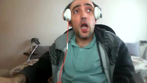 Snapshot of bentish chatting on 12.30.24 bentish online show from 12.30.24