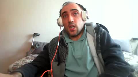 Snapshot of bentish chatting on 12.31.24 bentish online show from 12.31.24