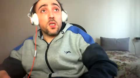 Snapshot of bentish chatting on 01.05.25 bentish online show from 01.05.25