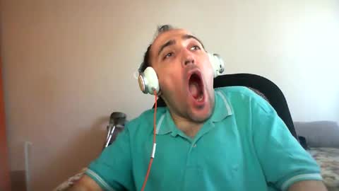 Snapshot of bentish chatting on 01.10.25 bentish online show from 01.10.25