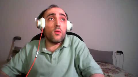 Snapshot of bentish chatting on 01.12.25 bentish online show from 01.12.25