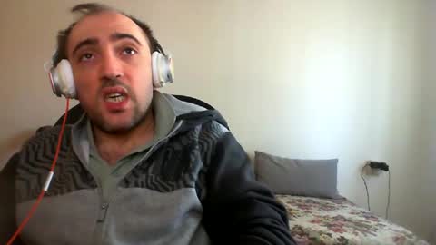 Snapshot of bentish chatting on 01.13.25 bentish online show from 01.13.25