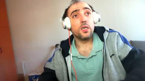 Snapshot of bentish chatting on 01.25.25 bentish online show from 01.25.25