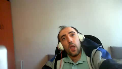 Snapshot of bentish chatting on 01.28.25 bentish online show from 01.28.25