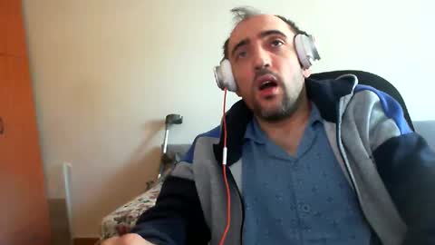 Snapshot of bentish chatting on 01.29.25 bentish online show from 01.29.25