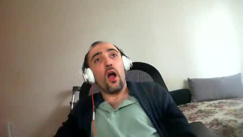 Snapshot of bentish chatting on 01.31.25 bentish online show from 01.31.25