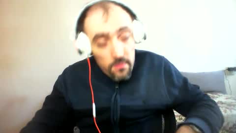 Snapshot of bentish chatting on 02.01.25 bentish online show from 02.01.25