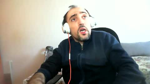 Snapshot of bentish chatting on 02.02.25 bentish online show from 02.02.25