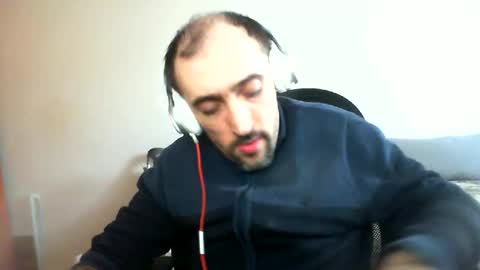 Snapshot of bentish chatting on 02.02.25 bentish online show from 02.02.25