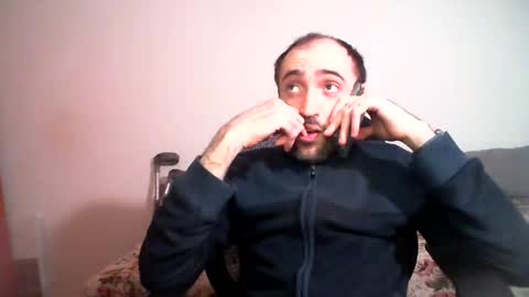 Snapshot of bentish chatting on 02.02.25 bentish online show from 02.02.25