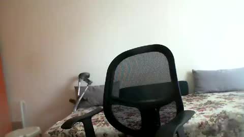 Snapshot of bentish chatting on 02.03.25 bentish online show from 02.03.25