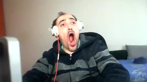 Snapshot of bentish chatting on 02.07.25 bentish online show from 02.07.25