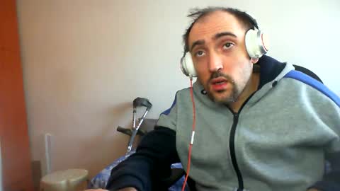 Snapshot of bentish chatting on 02.11.25 bentish online show from 02.11.25