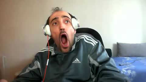 Snapshot of bentish chatting on 02.16.25 bentish online show from 02.16.25