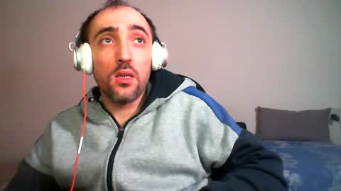 Snapshot of bentish chatting on 02.18.25 bentish online show from 02.18.25