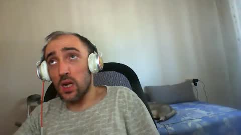 Snapshot of bentish chatting on 09.11.25 bentish online show from 09.11.25