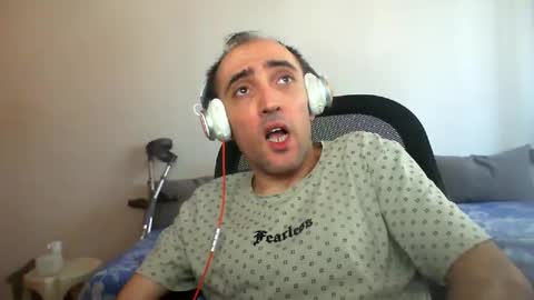 Snapshot of bentish chatting on 09.14.25 bentish online show from 09.14.25