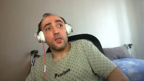 Snapshot of bentish chatting on 09.16.25 bentish online show from 09.16.25