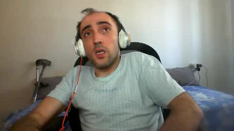 Snapshot of bentish chatting on 09.20.25 bentish online show from 09.20.25